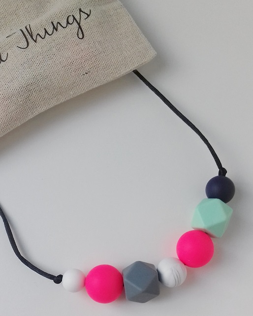 Kangura portabebés Collares Good Things de silicona para porteo y lactancia Eclipse