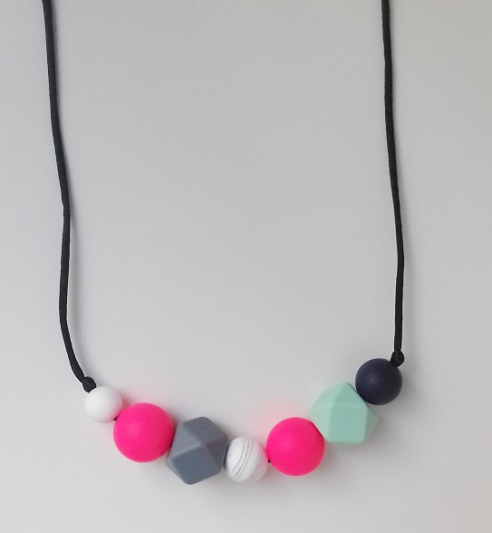 Kangura portabebés Collares Good Things de silicona para porteo y lactancia Eclipse