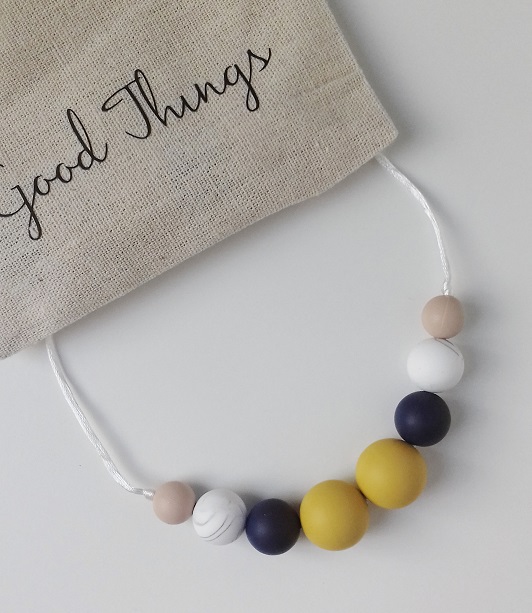 Kangura portabebés Collares Good Things de silicona para porteo y lactancia Hadar