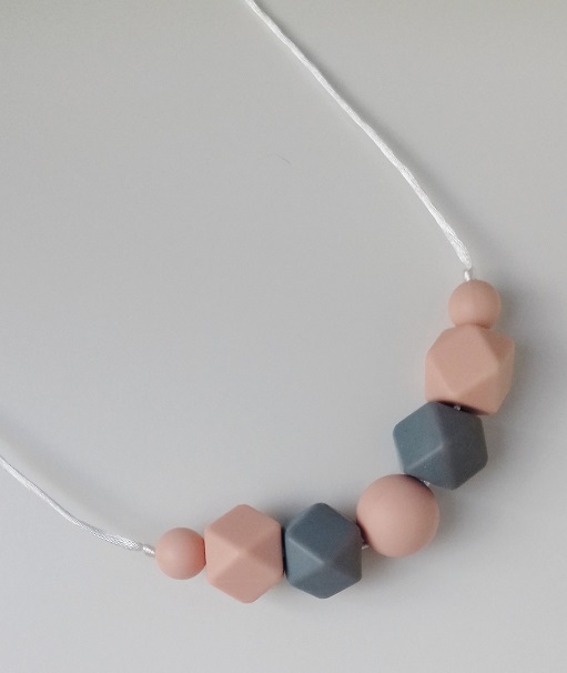 Kangura portabebés Collares Good Things de silicona para porteo y lactancia Orion