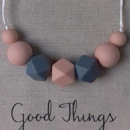 Kangura portabebés Collares Good Things de silicona para porteo y lactancia Orion