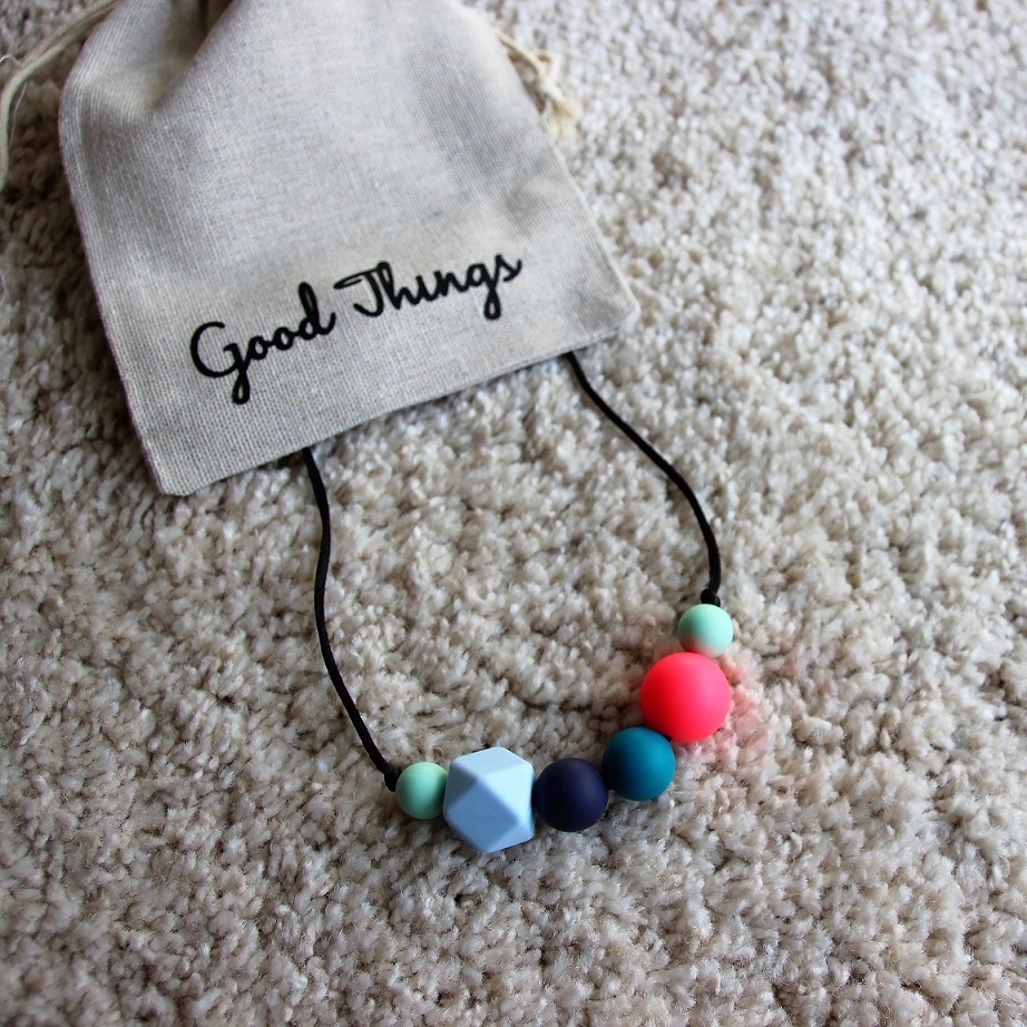 Kangura portabebés Collares Good Things de silicona para porteo y lactancia Mayari (Conjunto dos collares adulto/niño)