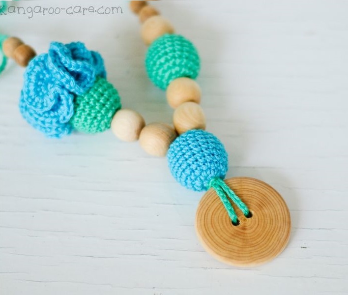 Kangura portabebés Collares KangarooCare de madera para porteo y lactancia Flower Mint & Blue